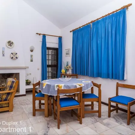 Akisol Oura Αλμπουφέιρα